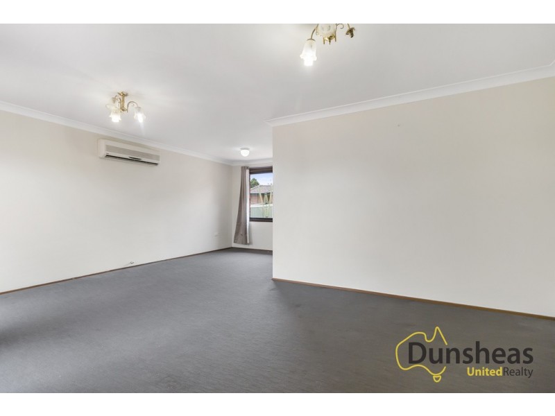 10 Leyland Place, Ingleburn NSW 2565