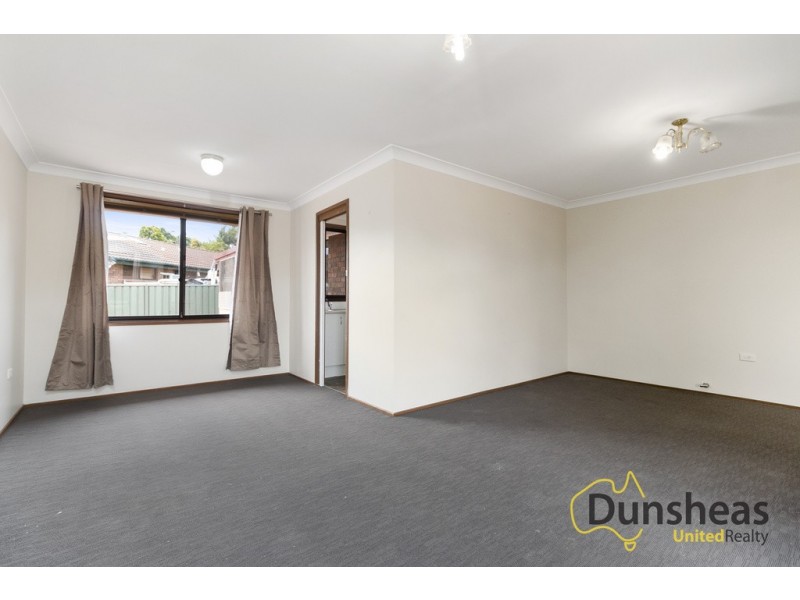 10 Leyland Place, Ingleburn NSW 2565