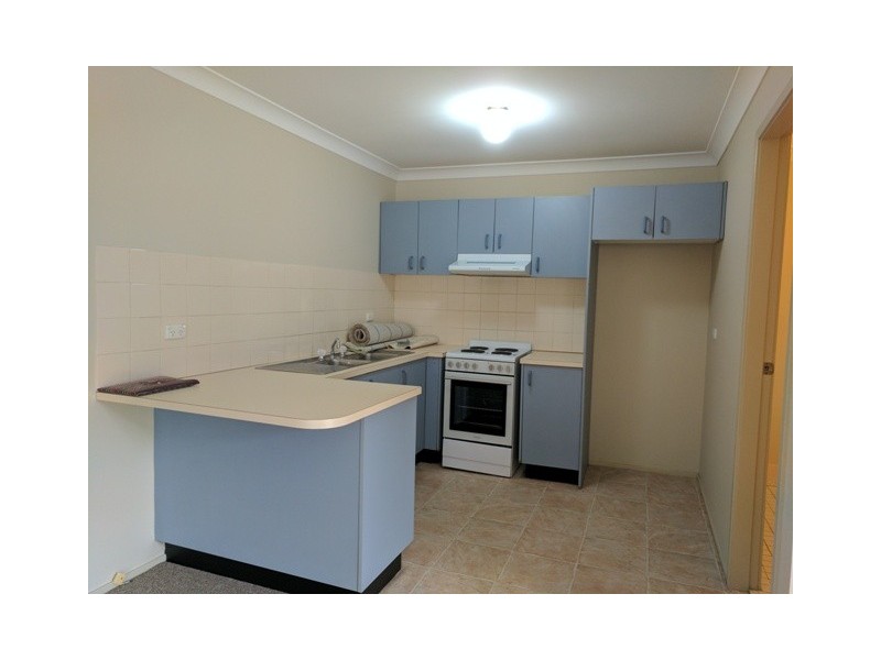 2/2 Amber Place, Eagle Vale NSW 2558