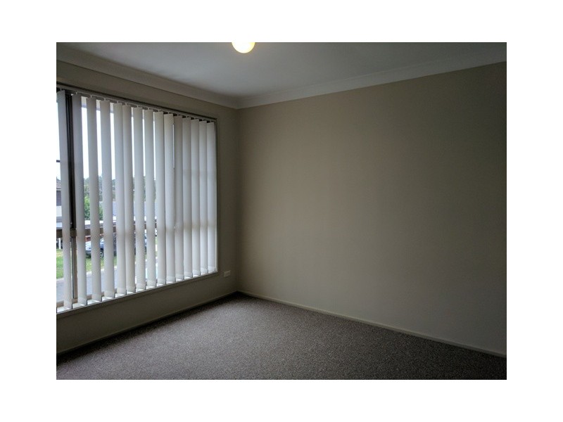 2/2 Amber Place, Eagle Vale NSW 2558