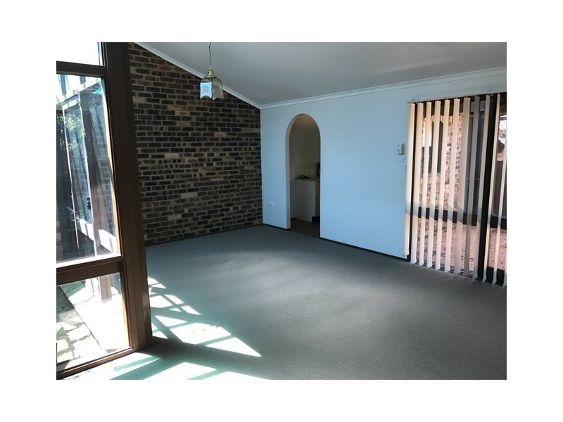 12 Mistletoe Avenue, Macquarie Fields NSW 2564