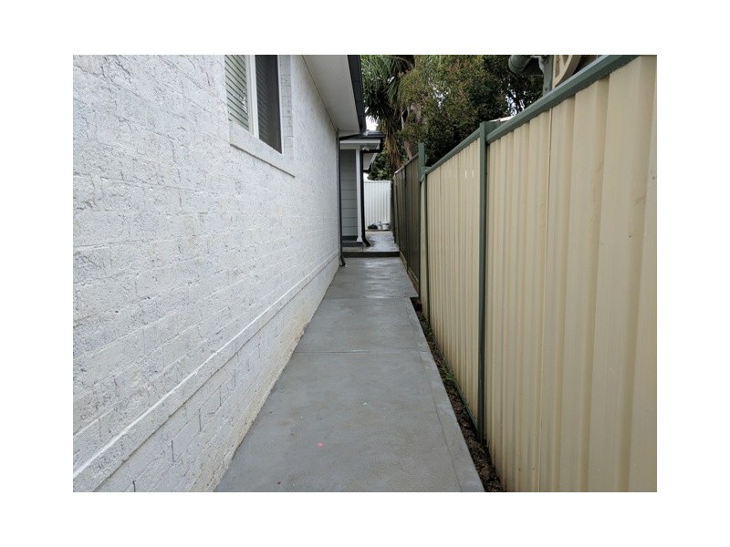 33A Trobriand Crescent, Glenfield NSW 2167