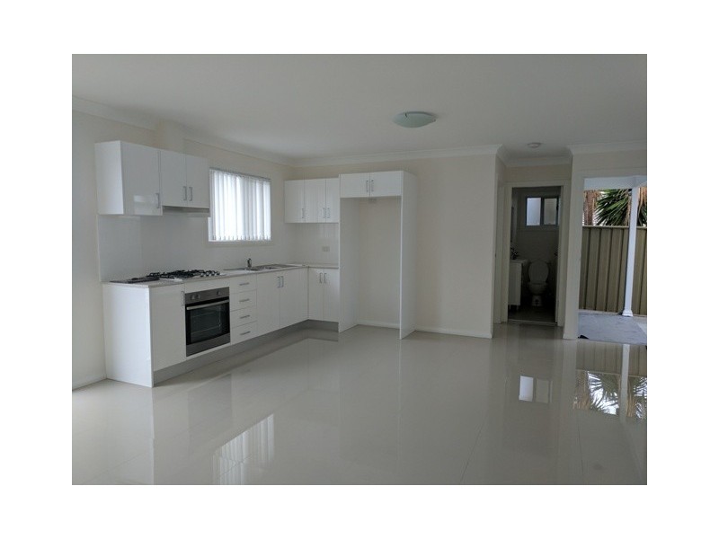 33A Trobriand Crescent, Glenfield NSW 2167