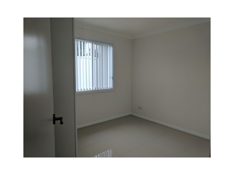 33A Trobriand Crescent, Glenfield NSW 2167