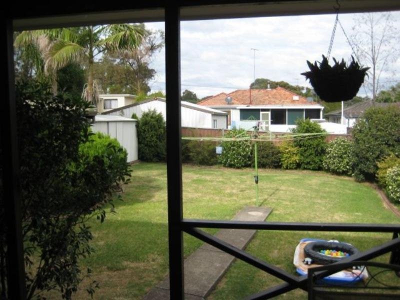 Bradbury NSW 2560