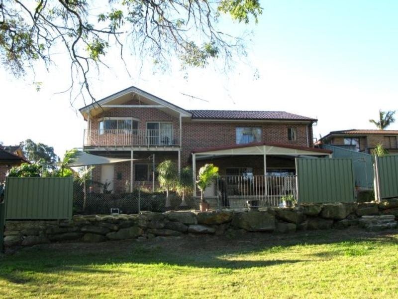 38 Bainbridge Ave, Ingleburn NSW 2565