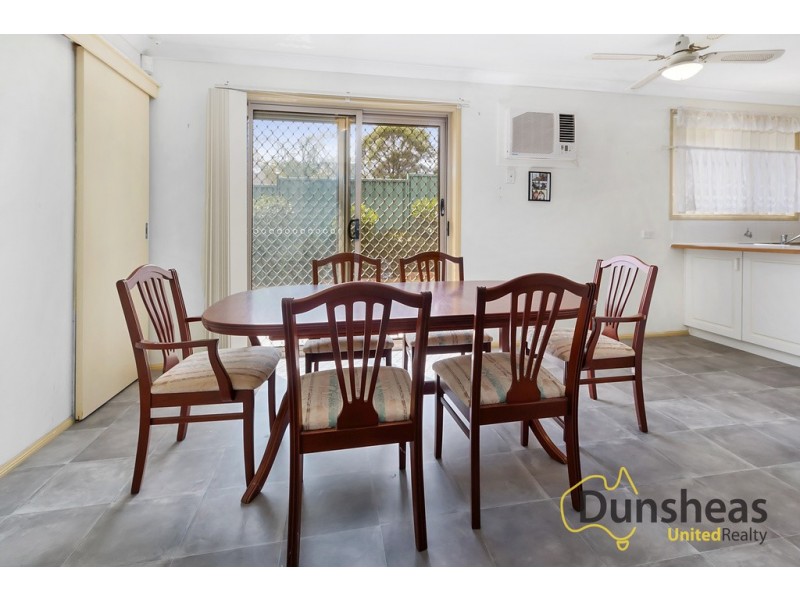 7/2 Westmoreland Rd, Minto NSW 2566