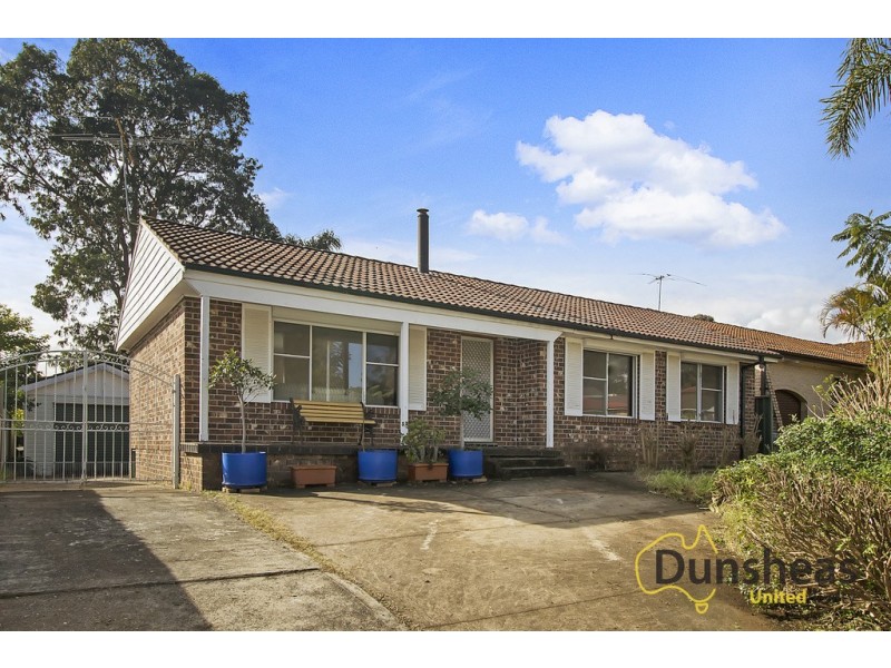 1 Finch Place, Ingleburn NSW 2565