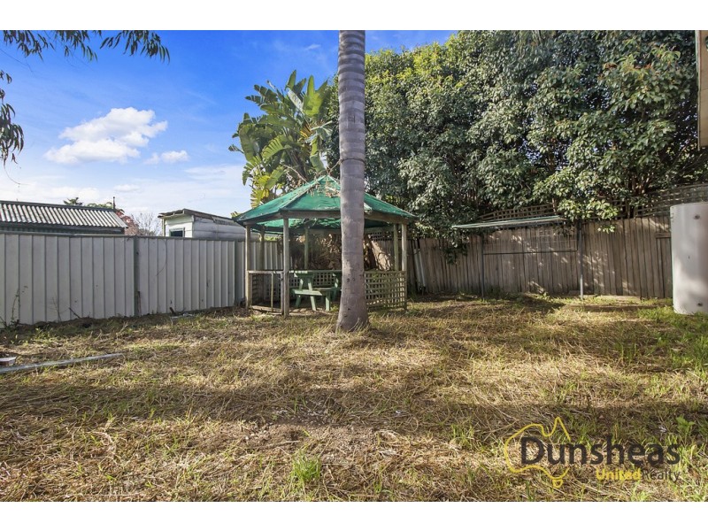1 Finch Place, Ingleburn NSW 2565