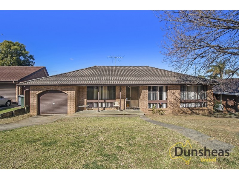 8 Kelso Place, St Andrews NSW 2566