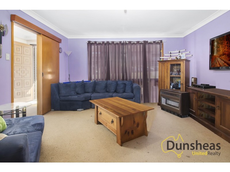 8 Kelso Place, St Andrews NSW 2566