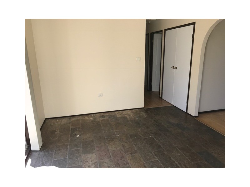 10 Gentian Ave, Macquarie Fields NSW 2564