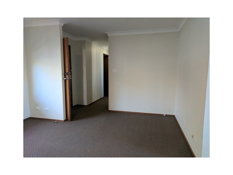 9/8 Bensley Road, Macquarie Fields NSW 2564