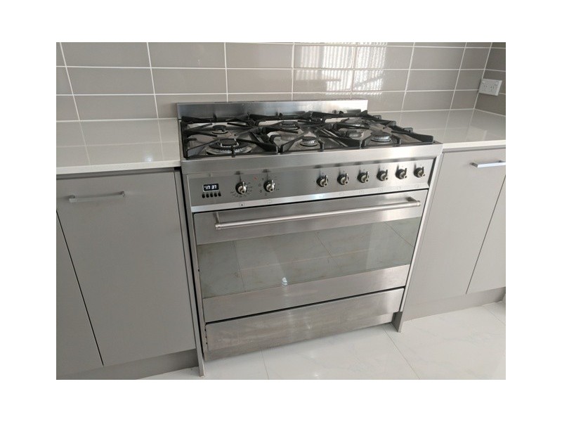 6 Jarvesfield Place, Macquarie Links NSW 2565