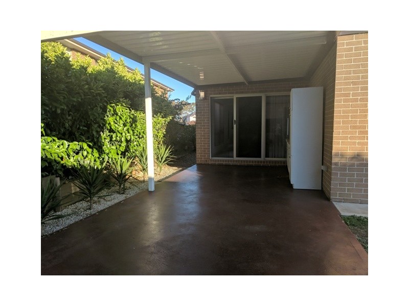 6 Jarvesfield Place, Macquarie Links NSW 2565