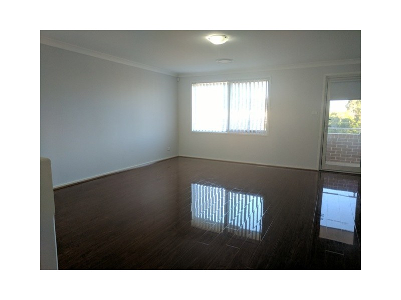 6 Jarvesfield Place, Macquarie Links NSW 2565