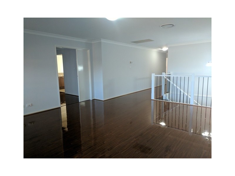 6 Jarvesfield Place, Macquarie Links NSW 2565