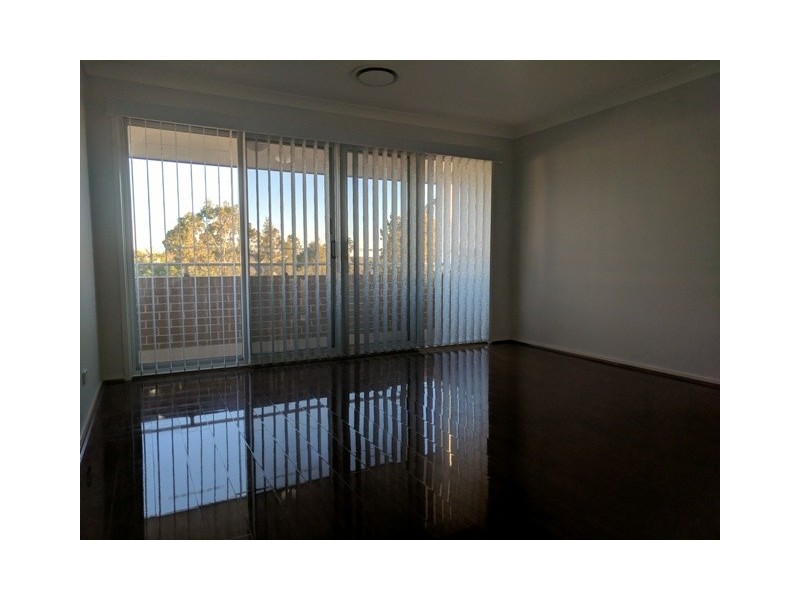 6 Jarvesfield Place, Macquarie Links NSW 2565