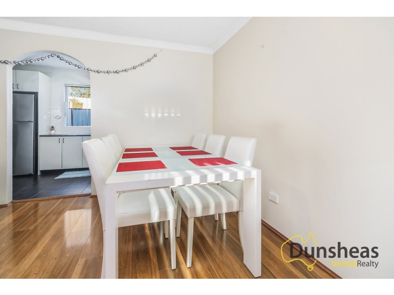 3/14 Bunbury Road, Macquarie Fields NSW 2564