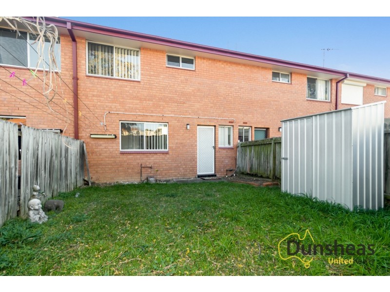 3/14 Bunbury Road, Macquarie Fields NSW 2564