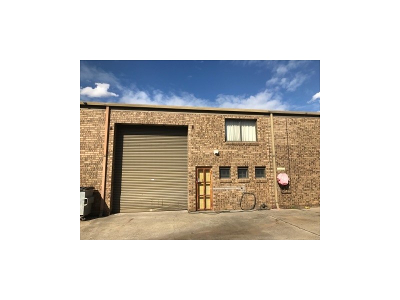 4/8 Pembury Road, Minto NSW 2566