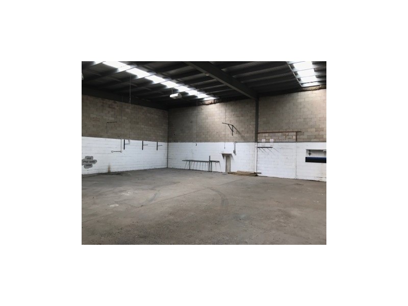 4/8 Pembury Road, Minto NSW 2566