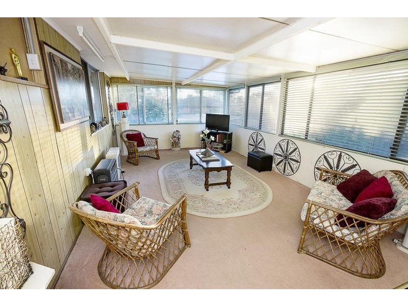 8 Plover Place, Ingleburn NSW 2565
