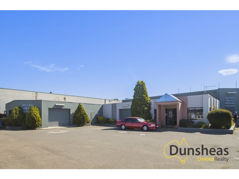 2 Louise Avenue, Ingleburn NSW 2565