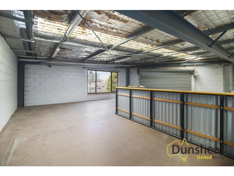 2 Louise Avenue, Ingleburn NSW 2565