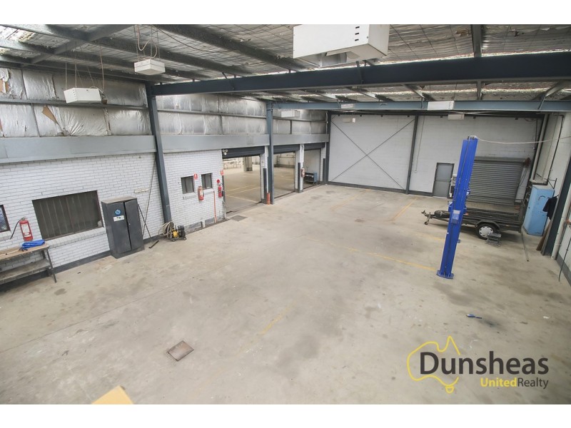 2 Louise Avenue, Ingleburn NSW 2565