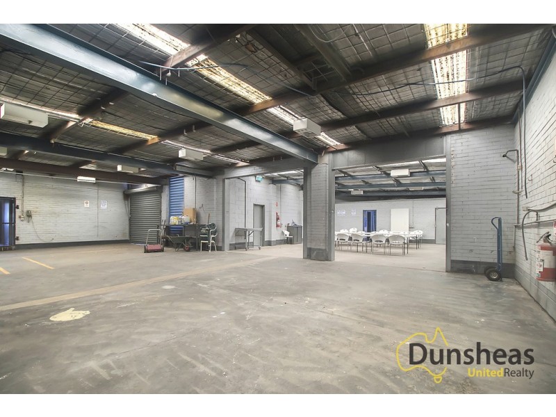 2 Louise Avenue, Ingleburn NSW 2565