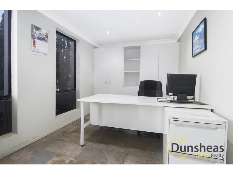 2 Louise Avenue, Ingleburn NSW 2565
