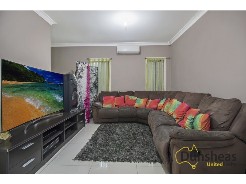 37 Grampian Avenue, Minto NSW 2566