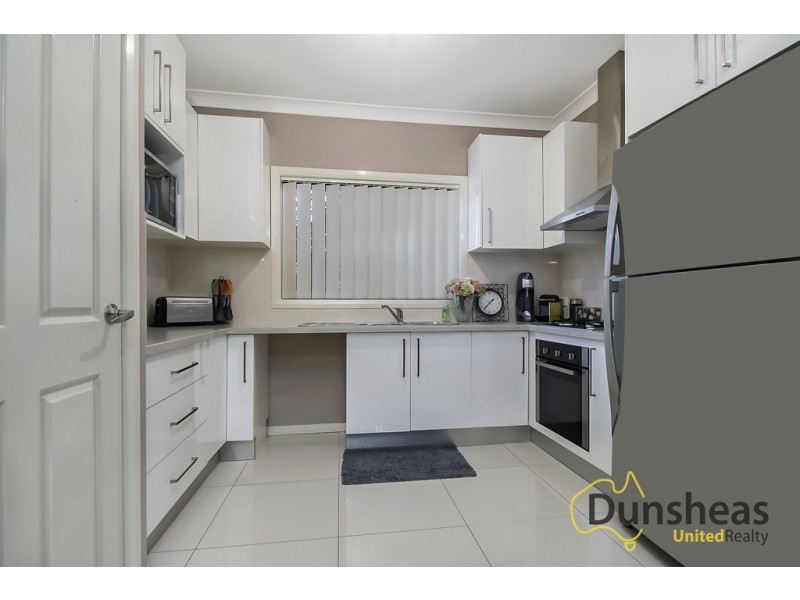 37 Grampian Avenue, Minto NSW 2566