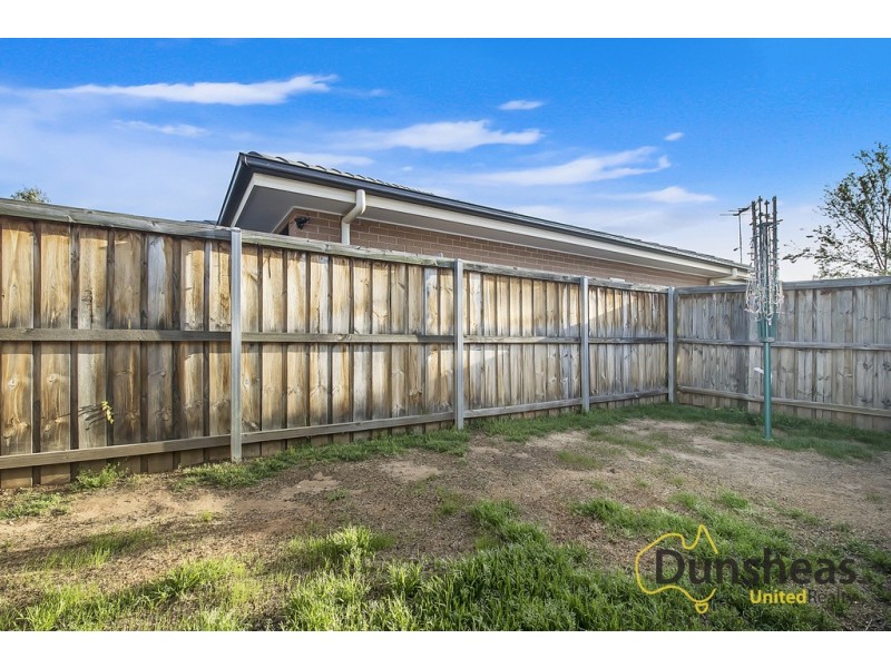 37 Grampian Avenue, Minto NSW 2566