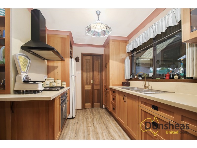 11 Innisfail Road, Wakeley NSW 2176