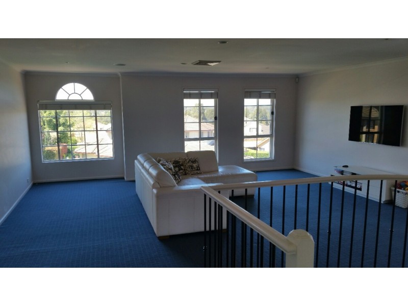 10 Forbes Way, Macquarie Links NSW 2565