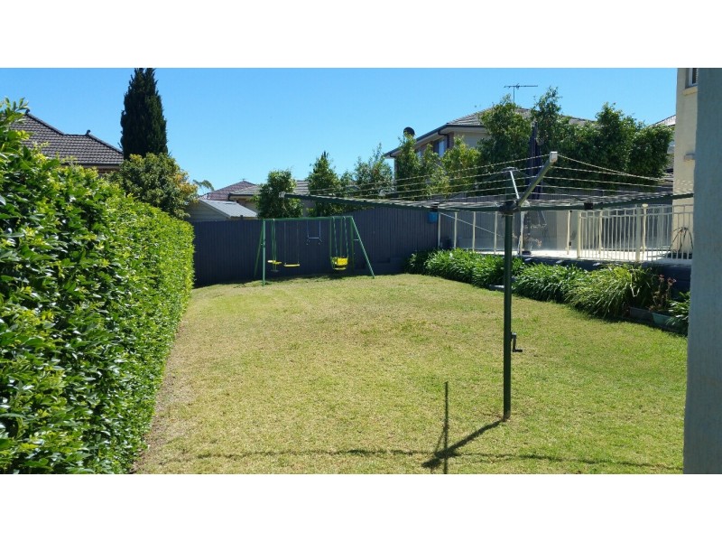 10 Forbes Way, Macquarie Links NSW 2565