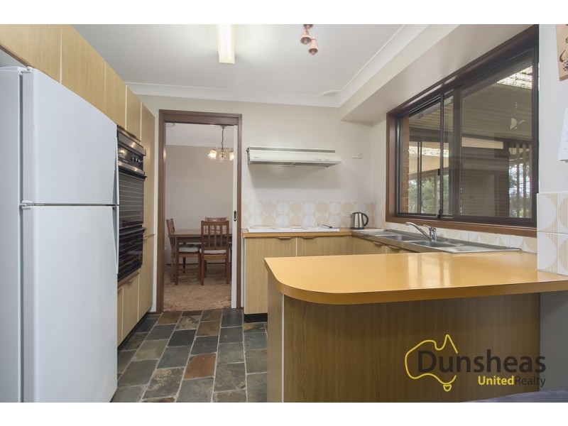 2 Fergusson Street, Glenfield NSW 2167