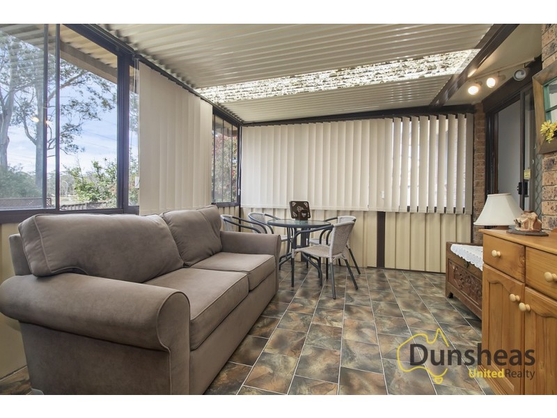 2 Fergusson Street, Glenfield NSW 2167