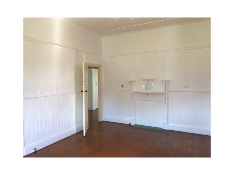 18B Fraser Street, Macquarie Fields NSW 2564