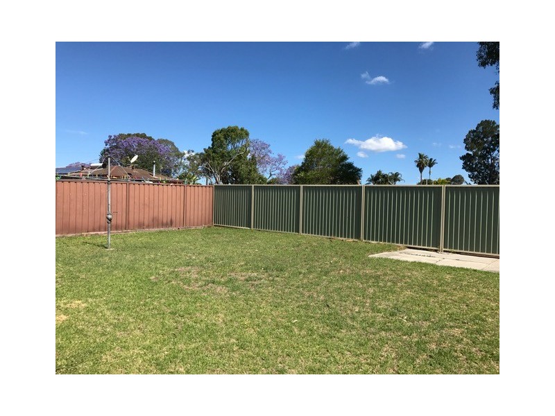 18B Fraser Street, Macquarie Fields NSW 2564