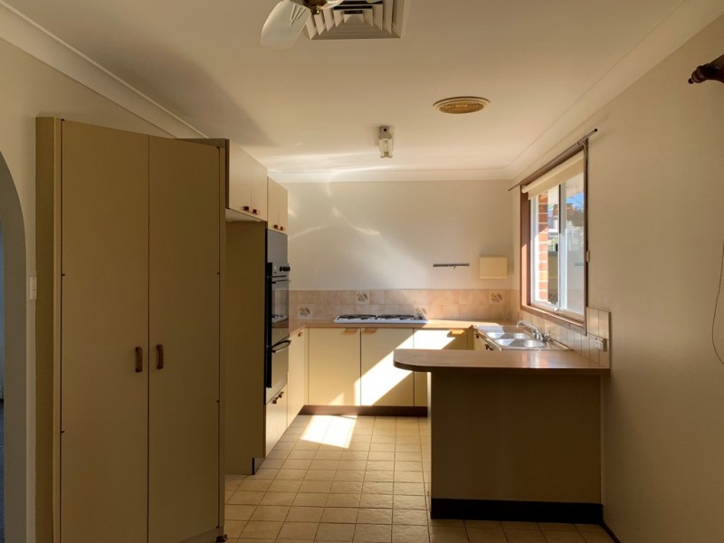10 Groundsel Avenue, Macquarie Fields NSW 2564