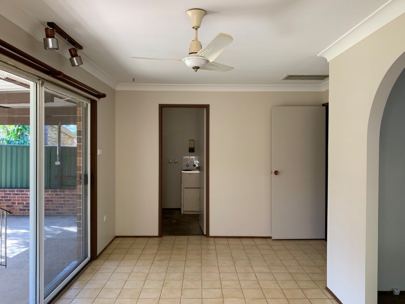 10 Groundsel Avenue, Macquarie Fields NSW 2564