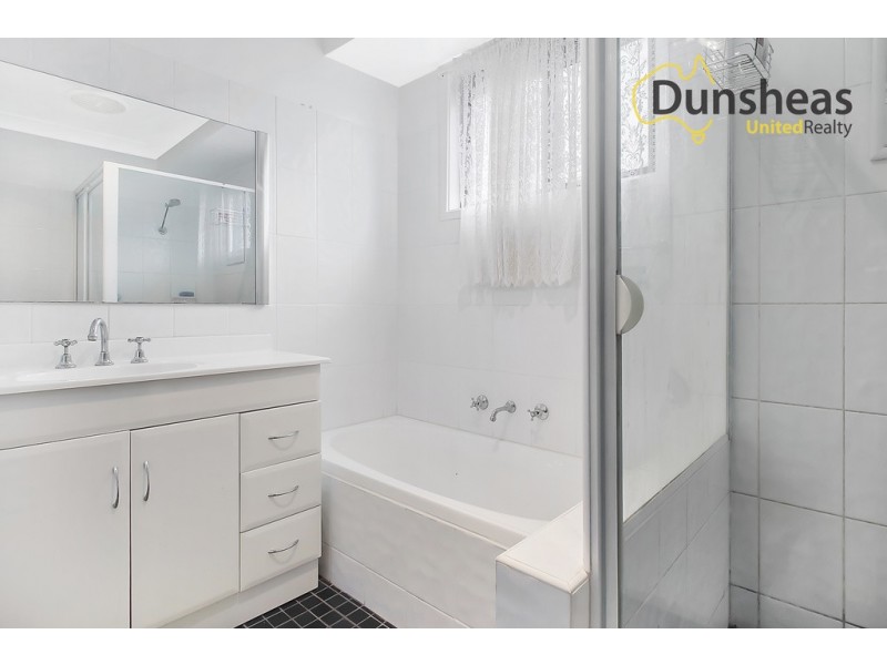 31 Adrian Street, Macquarie Fields NSW 2564