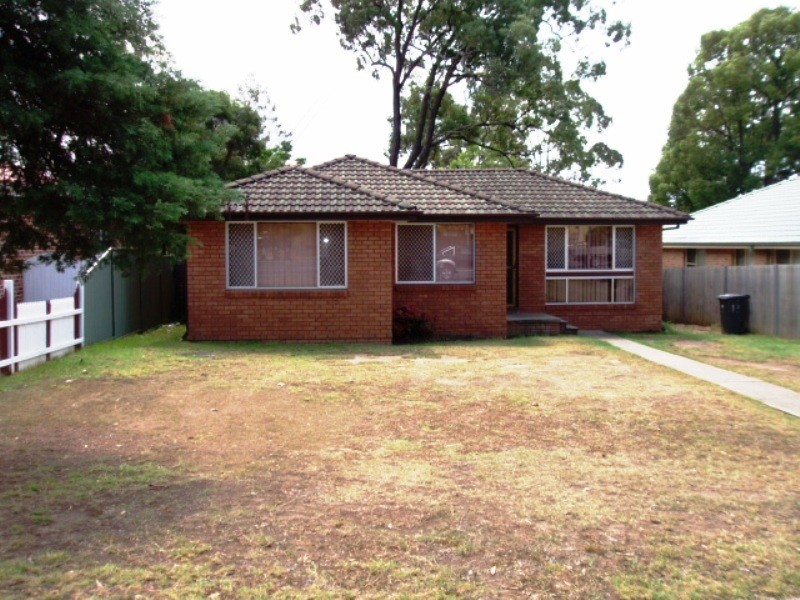 13 Cumberland Road, Ingleburn NSW 2565