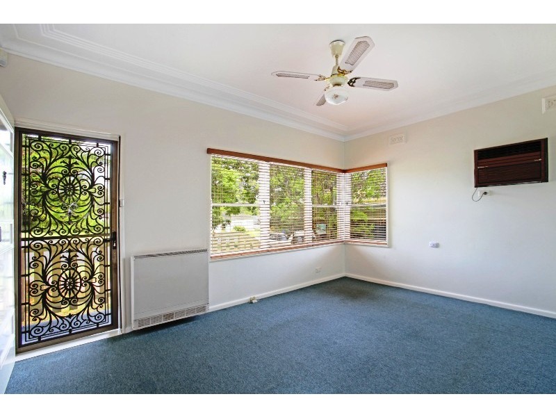 10 Lawson Street, Campbelltown NSW 2560