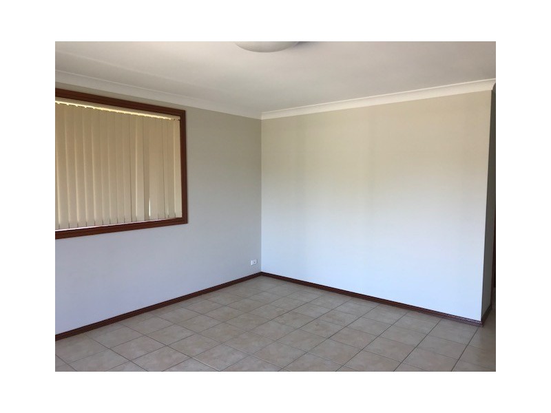 5B Azalea Place, Macquarie Fields NSW 2564