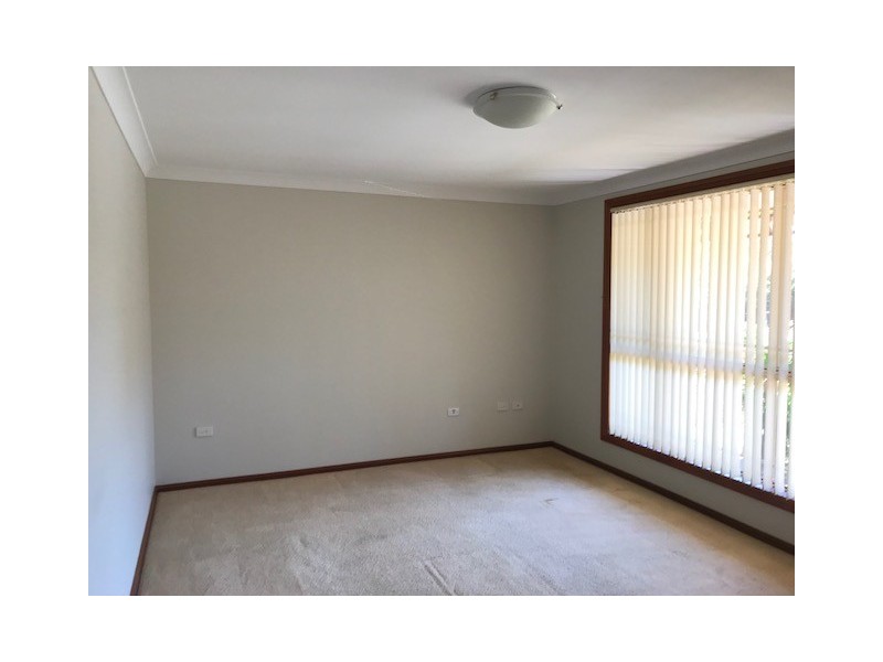 5B Azalea Place, Macquarie Fields NSW 2564