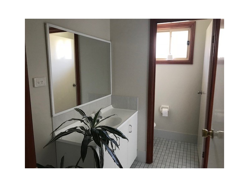 5B Azalea Place, Macquarie Fields NSW 2564